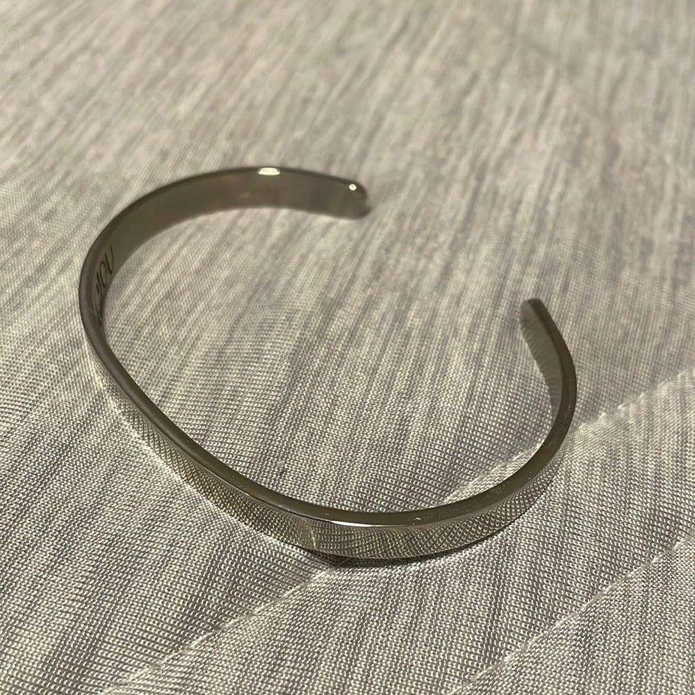 🔥 Metal bangle bracelet